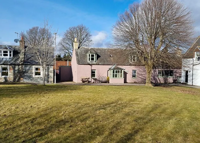 Luxury 3 Bedroom Cottage - Sleeps 6