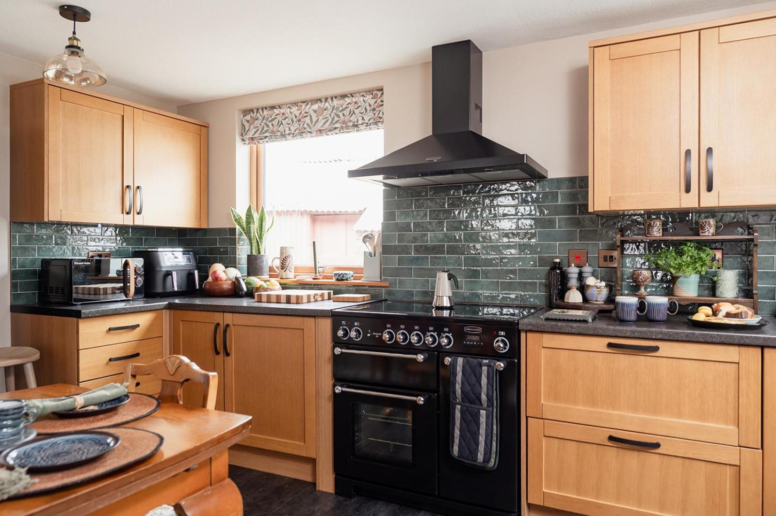 Apartment Luxury 3 Bedroom - Sleeps 6 *