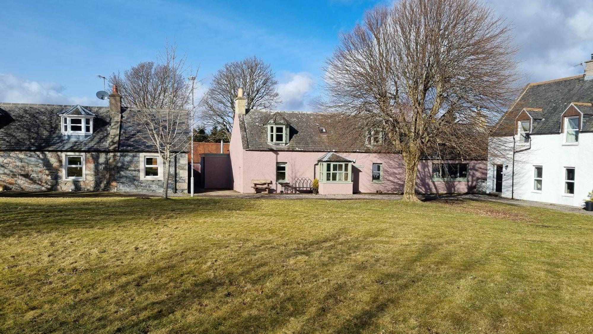 Luxury 3 Bedroom - Sleeps 6 Tomintoul